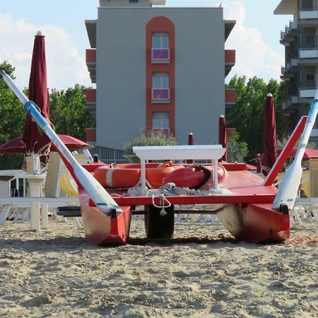 Hotel Cliff Rimini Bagian luar foto