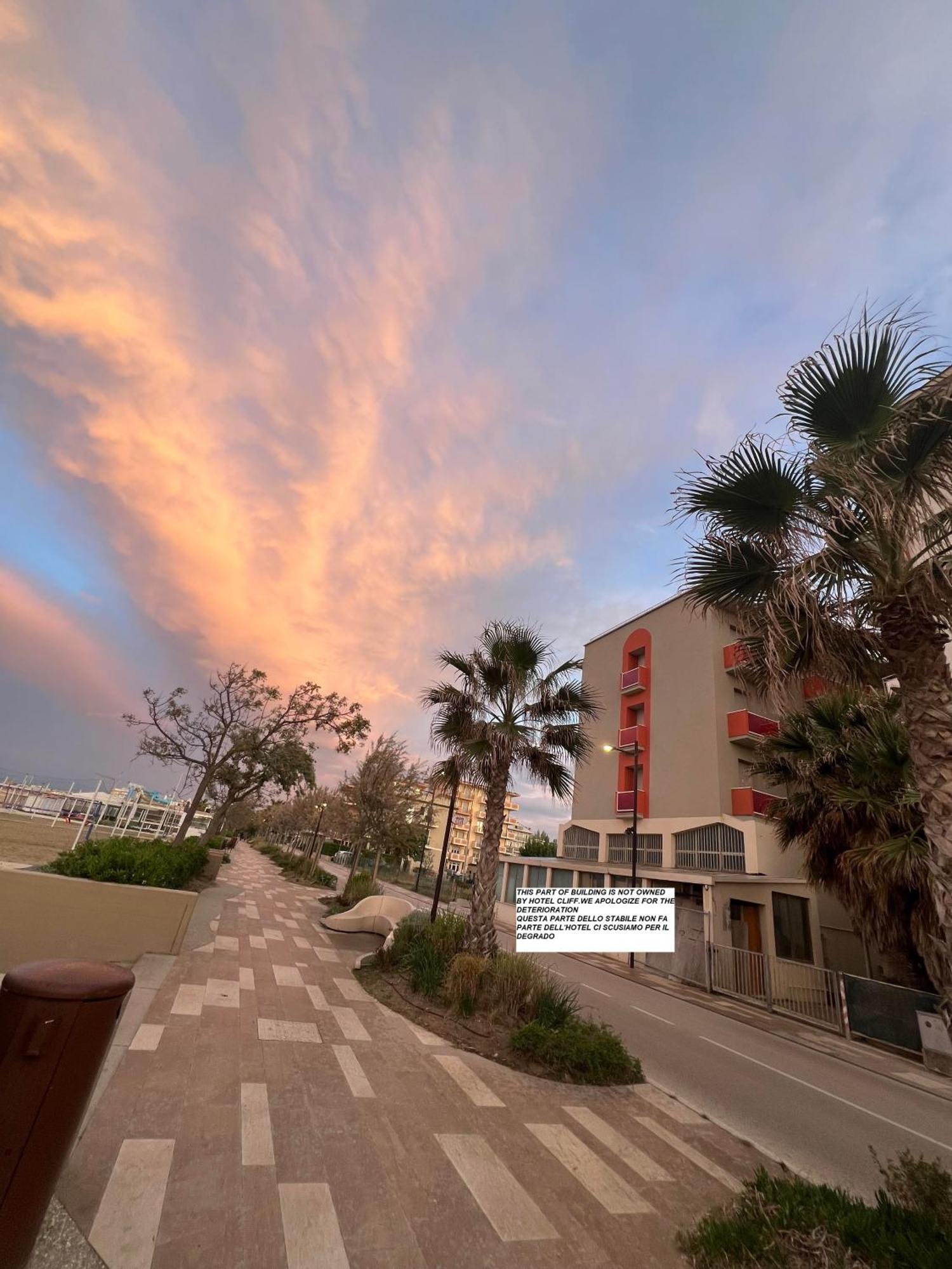 Hotel Cliff Rimini Bagian luar foto