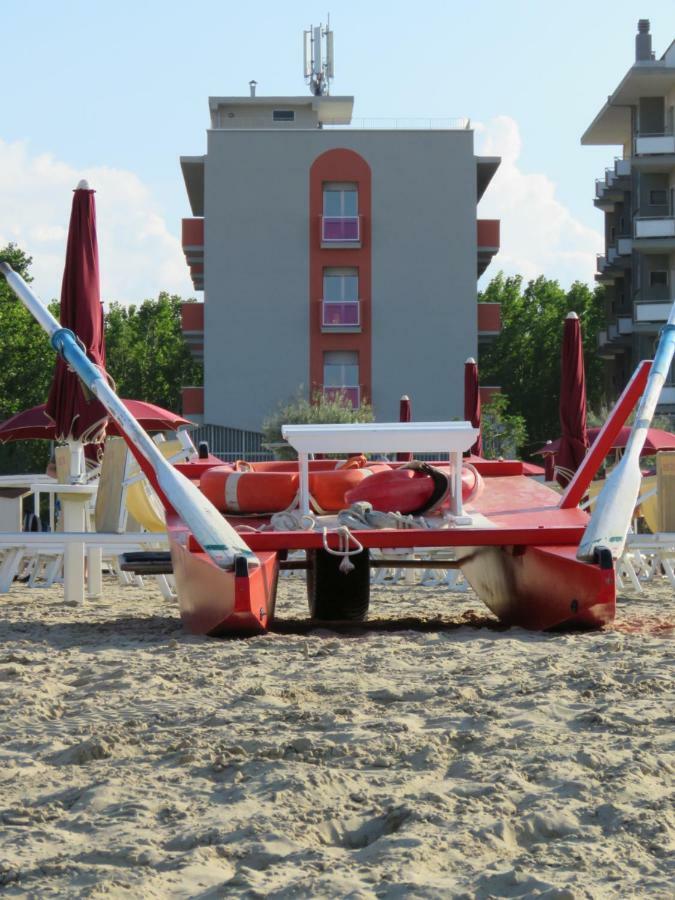 Hotel Cliff Rimini Bagian luar foto